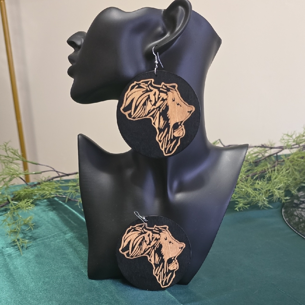 Amazon Black and Brown Lion Earrings